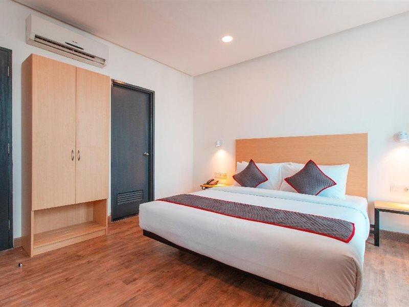 Super Oyo Townhouse 1 Hotel Salemba Jakarta Exteriér fotografie