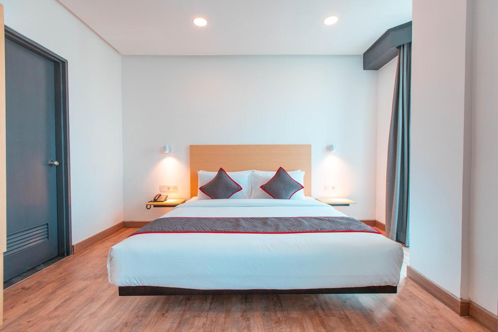 Super Oyo Townhouse 1 Hotel Salemba Jakarta Exteriér fotografie